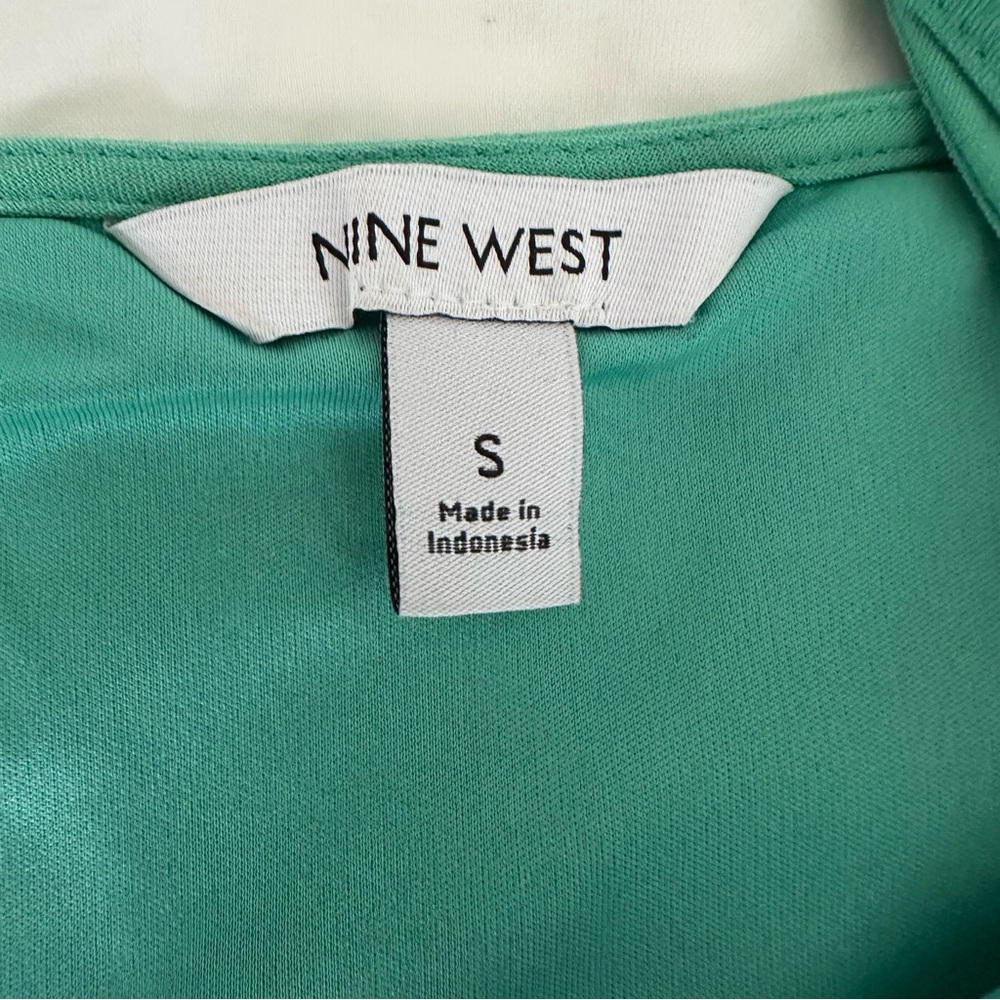 Nine West green wrap dress in small - Picture 5 of 6